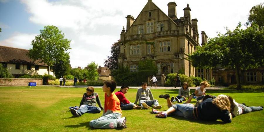 Warminster School